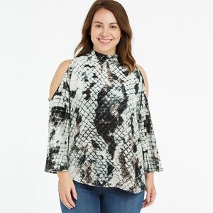 OLIVACEOUS Snake Print Split Sleeve Poncho Size S